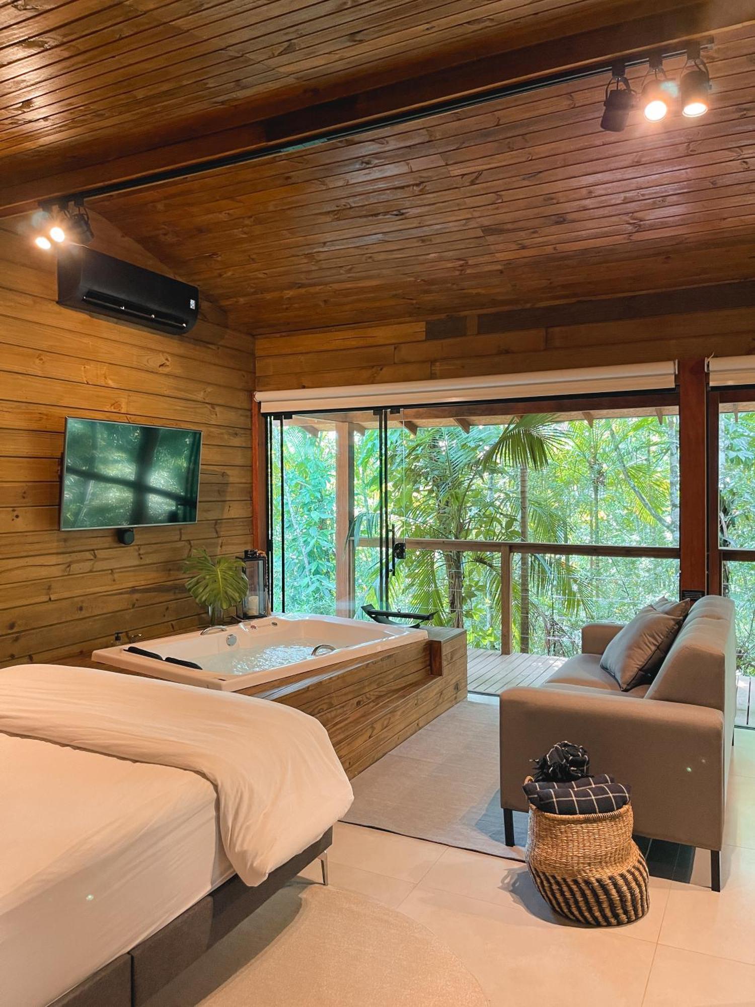 Cabana Equipada Em Meio A Natureza Em بوميرودي المظهر الخارجي الصورة